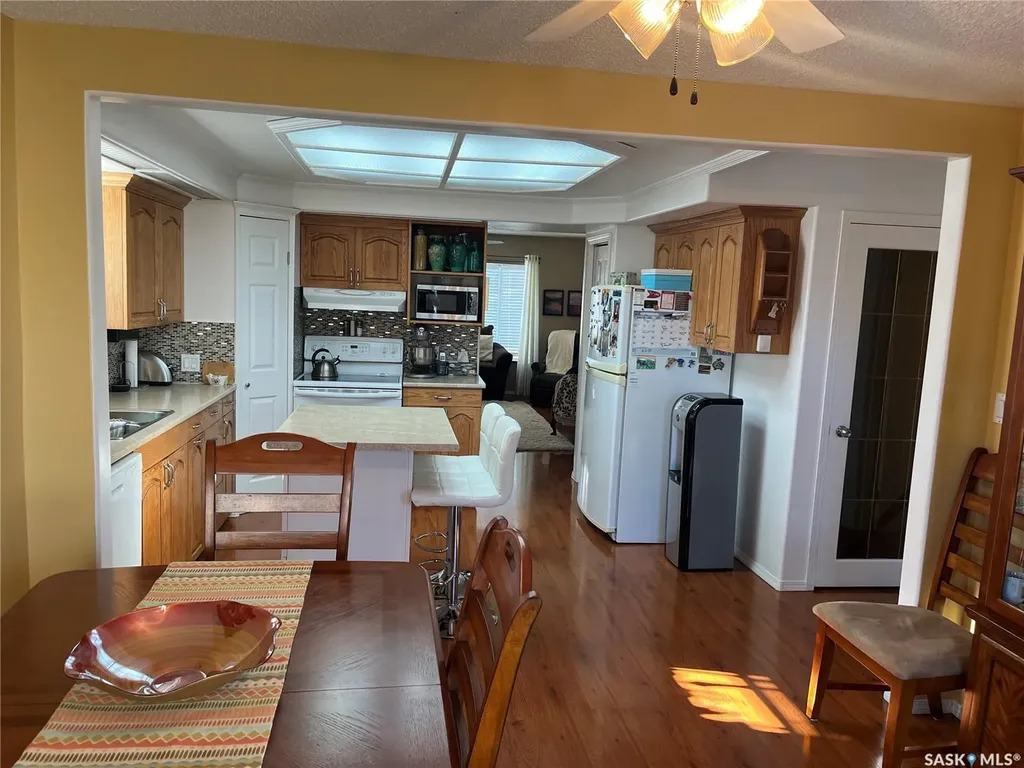 42 7th Street NE Wadena SK S0A 4J0