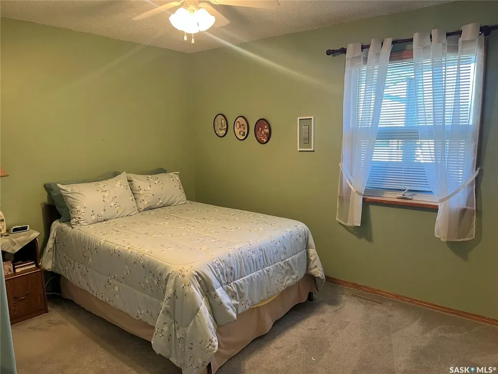 42 7th Street NE Wadena SK S0A 4J0