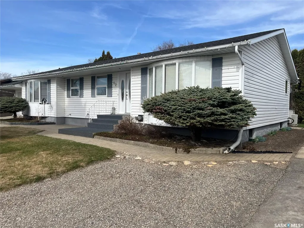 42 7th Street NE Wadena SK S0A 4J0