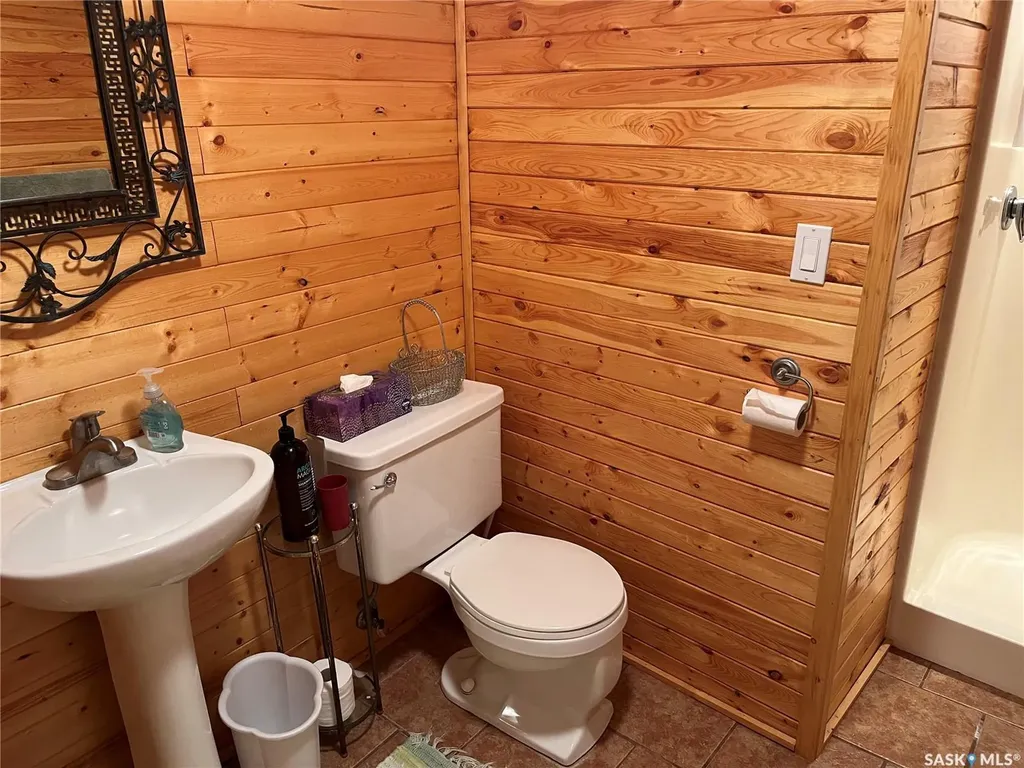 42 7th Street NE Wadena SK S0A 4J0
