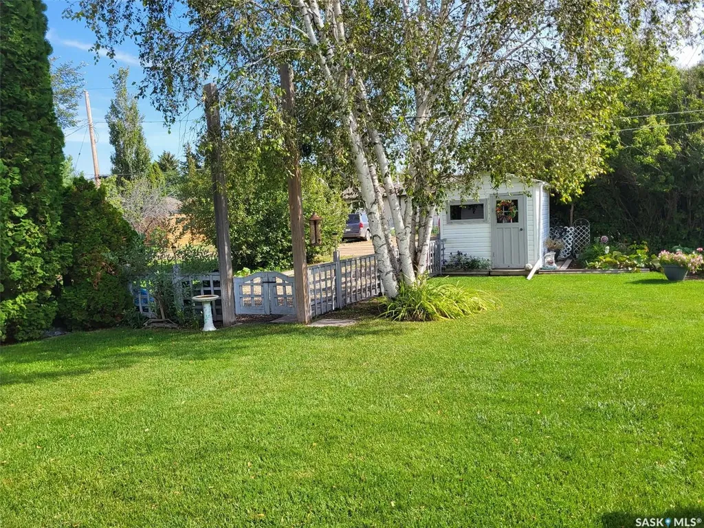 42 7th Street NE Wadena SK S0A 4J0