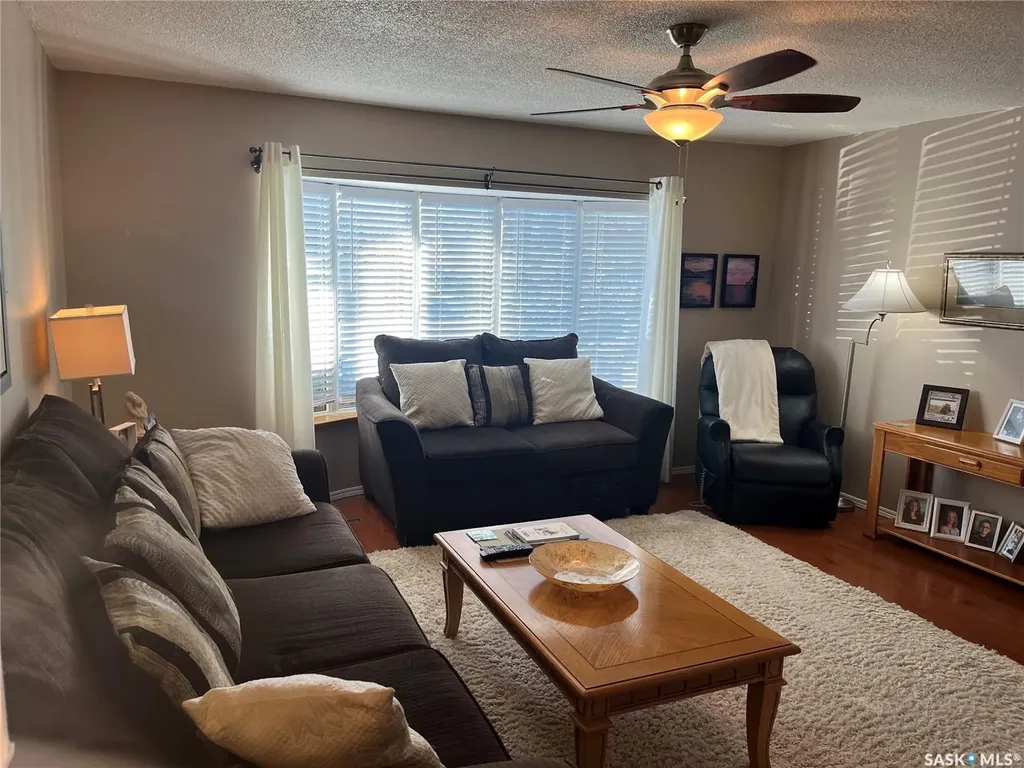 42 7th Street NE Wadena SK S0A 4J0
