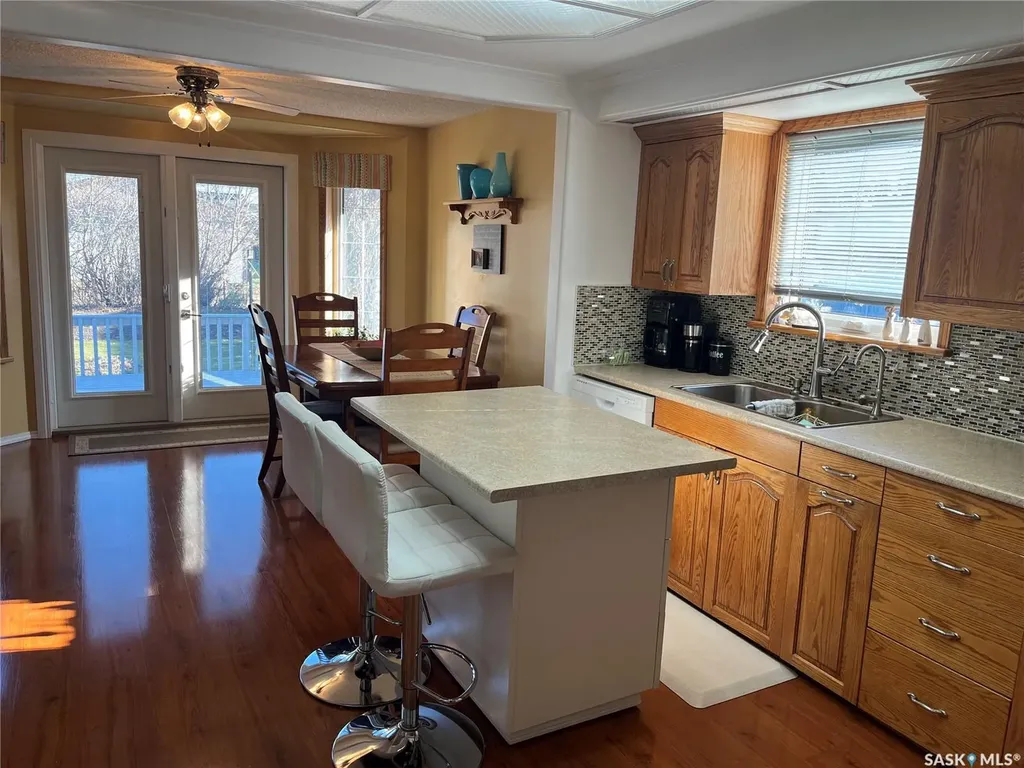 42 7th Street NE Wadena SK S0A 4J0
