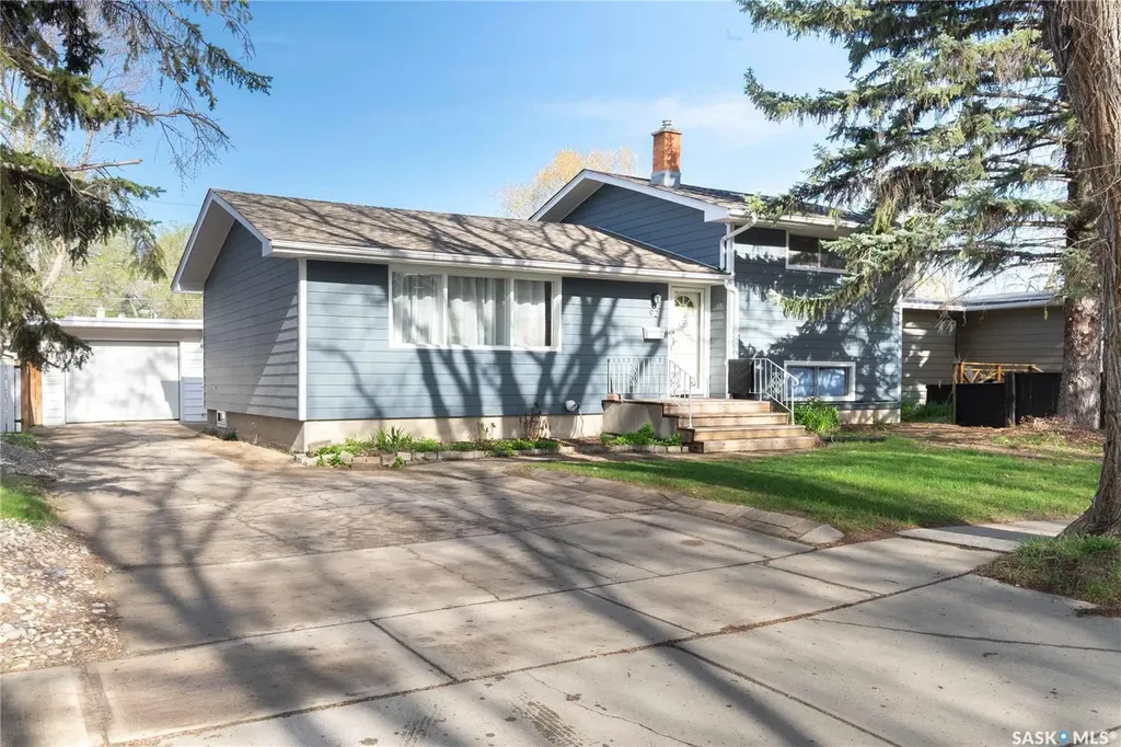 92 Bell Street Regina SK S4S 4B9