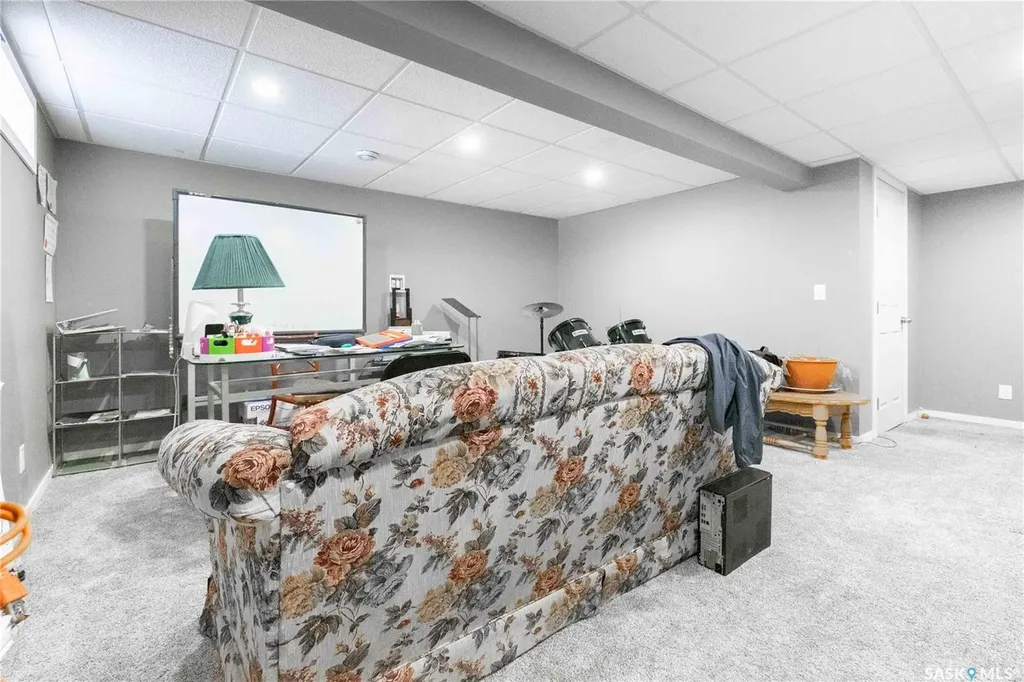92 Bell Street Regina SK S4S 4B9