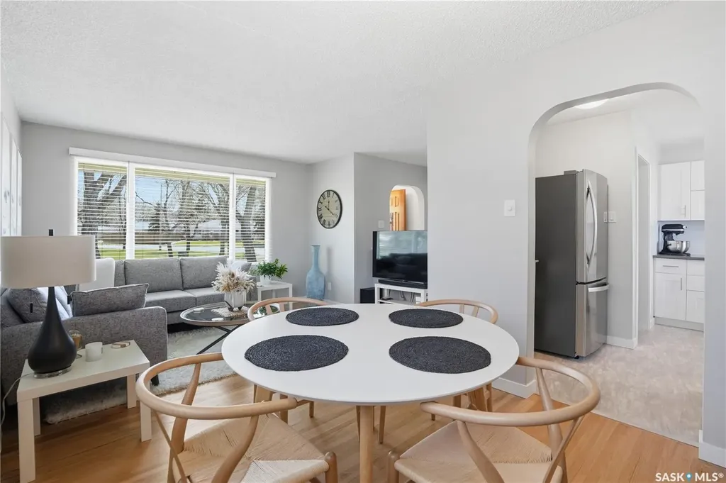 5654 Walker Crescent Regina SK S4T 6B1