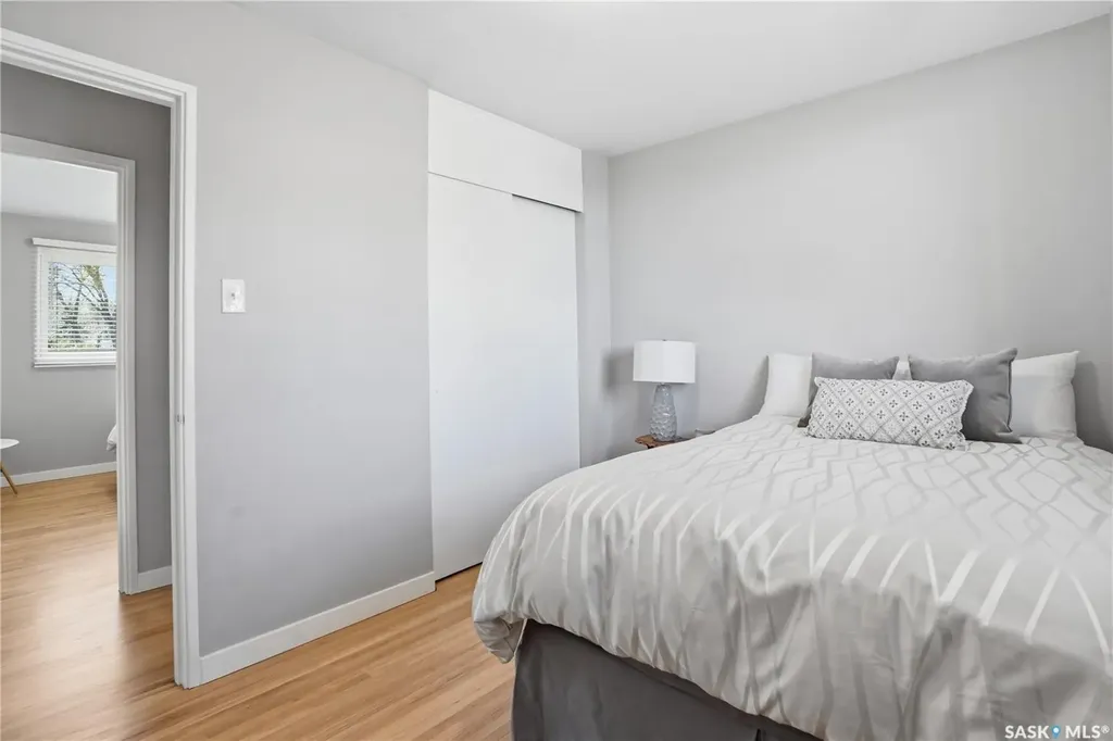 5654 Walker Crescent Regina SK S4T 6B1