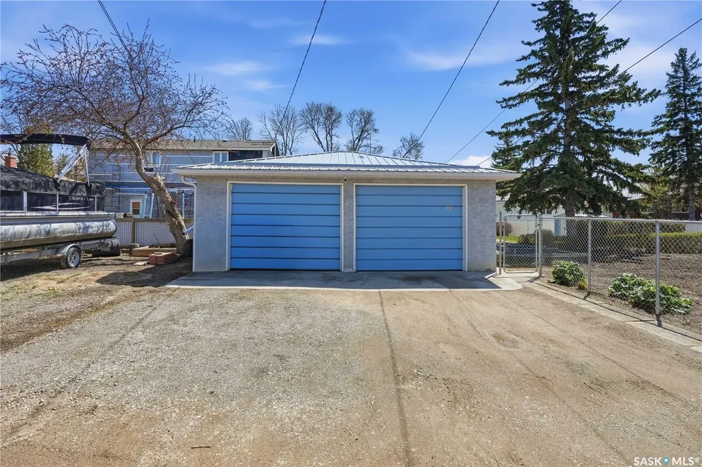 5654 Walker Crescent Regina SK S4T 6B1