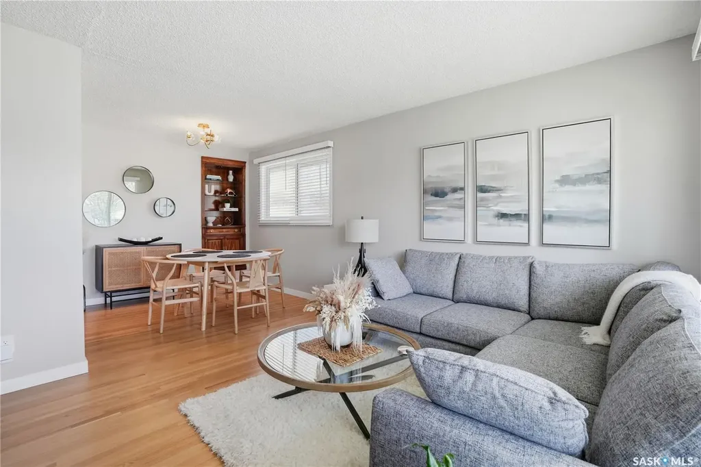 5654 Walker Crescent Regina SK S4T 6B1