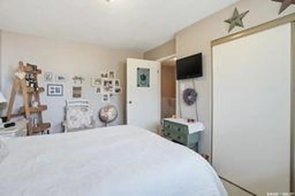 9 Ryan Road Regina SK S4S 6X9