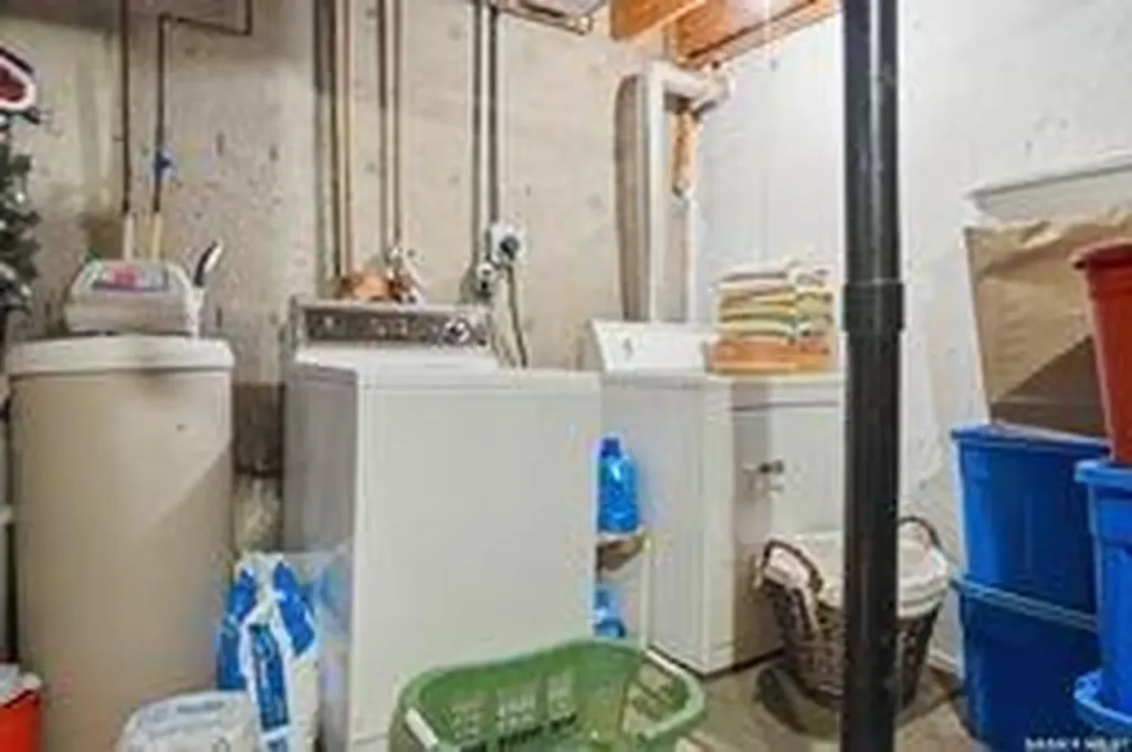 9 Ryan Road Regina SK S4S 6X9