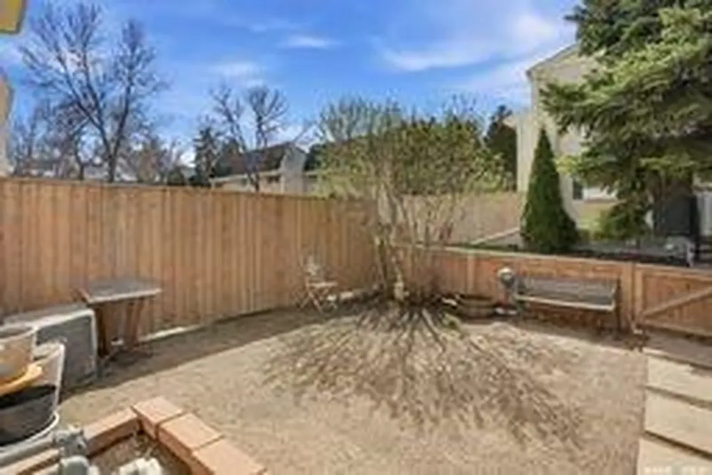 9 Ryan Road Regina SK S4S 6X9