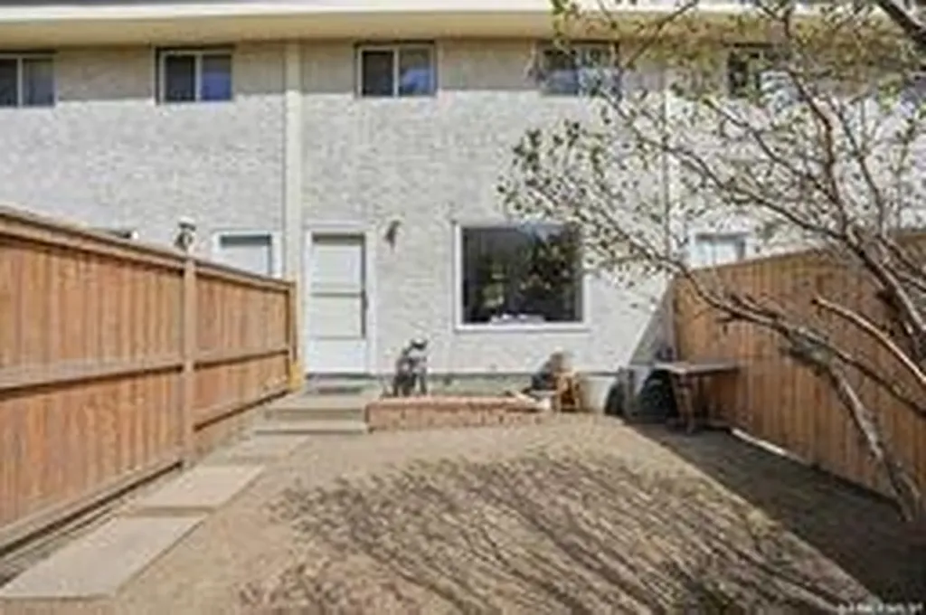 9 Ryan Road Regina SK S4S 6X9