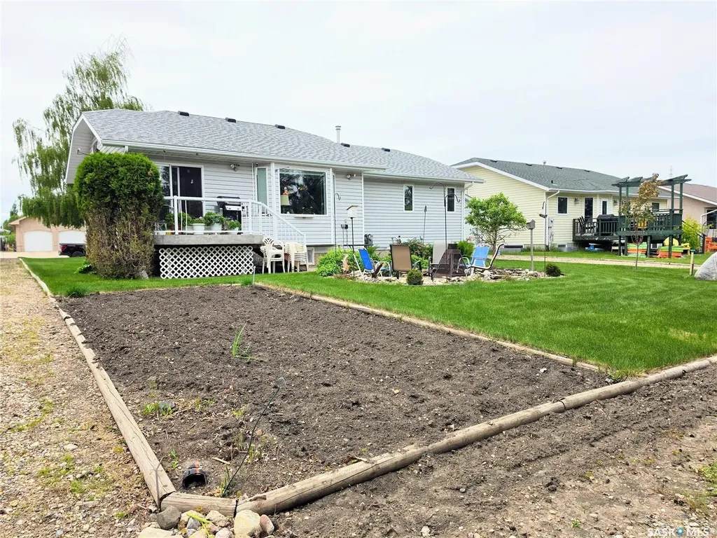 1306 4th Street Humboldt SK S0K 2A0