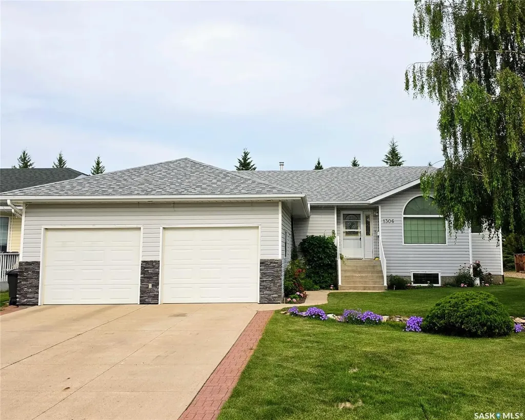 1306 4th Street Humboldt SK S0K 2A0