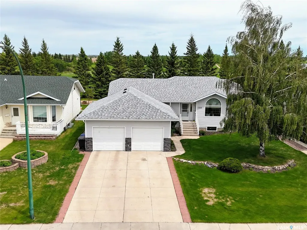 1306 4th Street Humboldt SK S0K 2A0