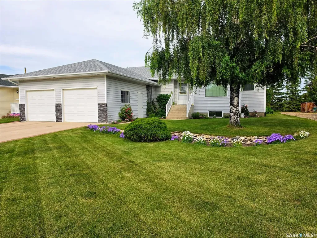 1306 4th Street Humboldt SK S0K 2A0