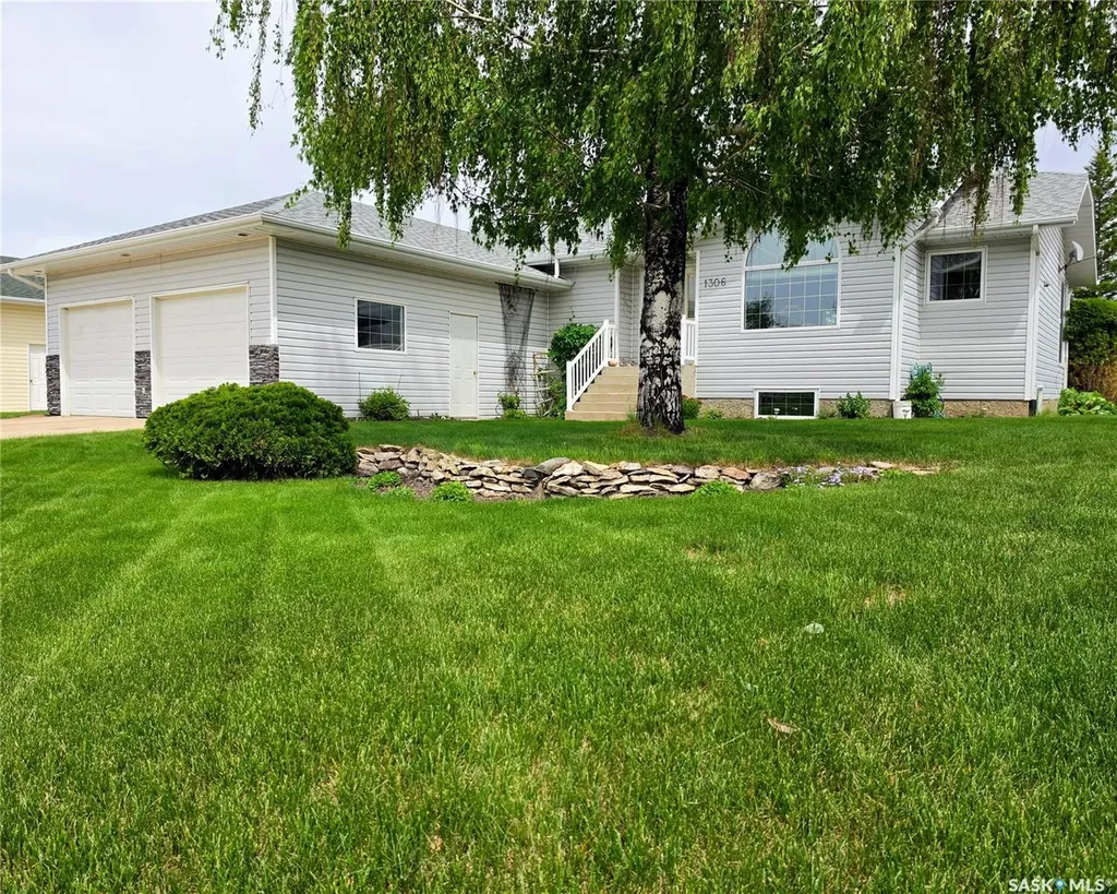 1306 4th Street Humboldt SK S0K 2A0