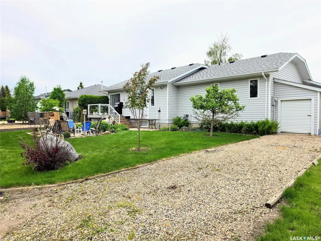 1306 4th Street Humboldt SK S0K 2A0