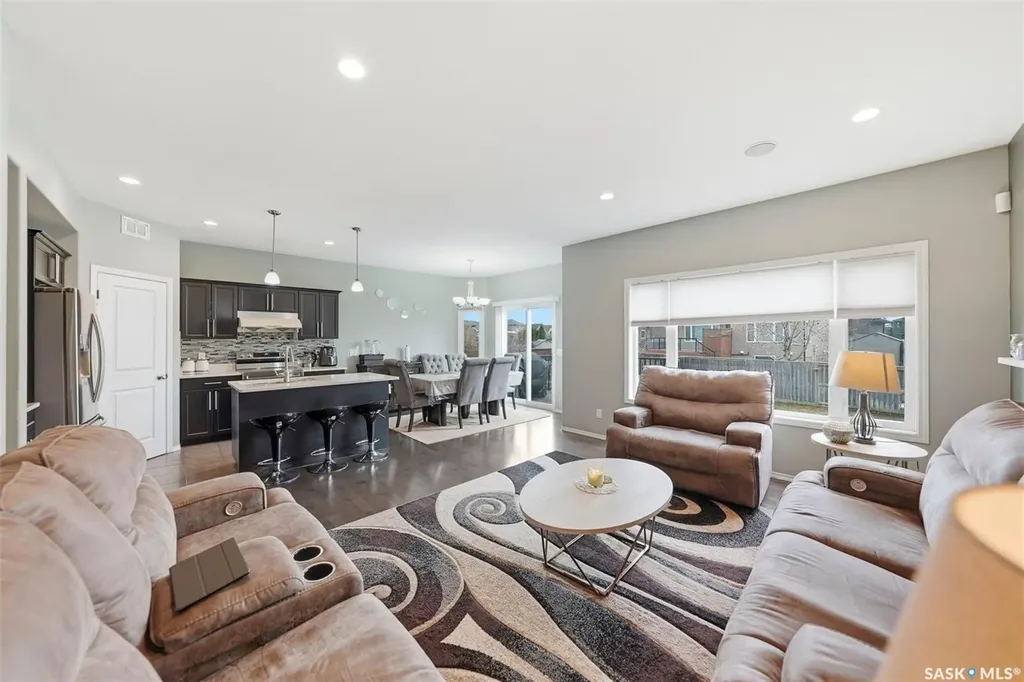 519 Rempel Manor Saskatoon SK S7T 0J3