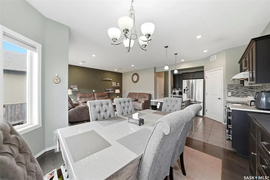 519 Rempel Manor Saskatoon SK S7T 0J3