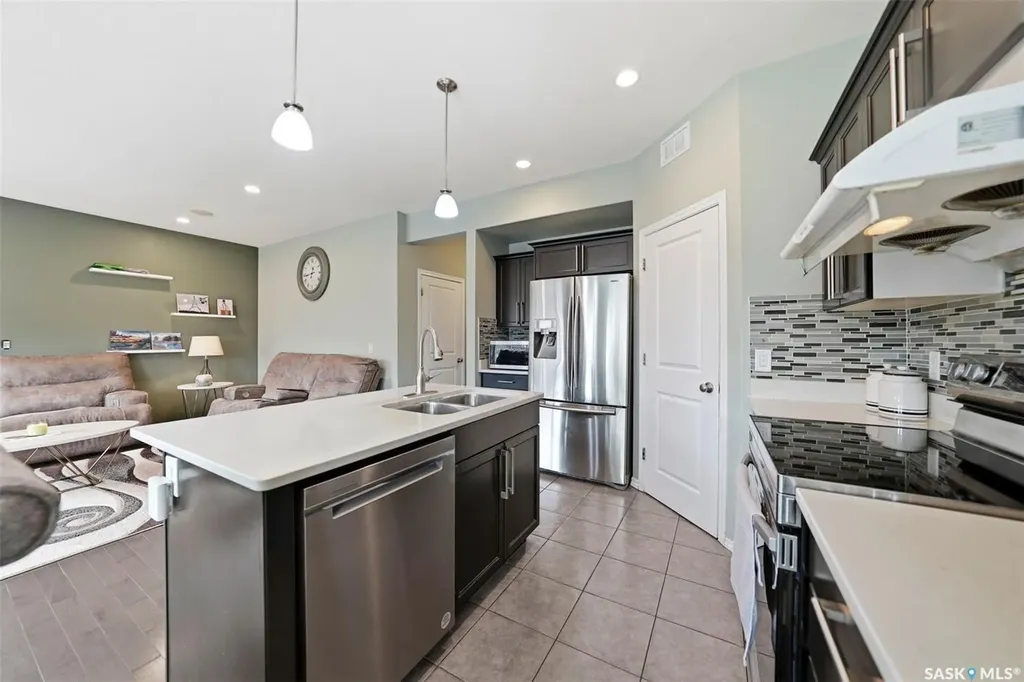 519 Rempel Manor Saskatoon SK S7T 0J3