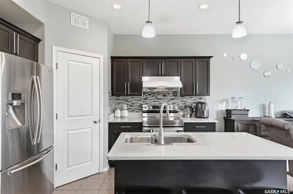 519 Rempel Manor Saskatoon SK S7T 0J3