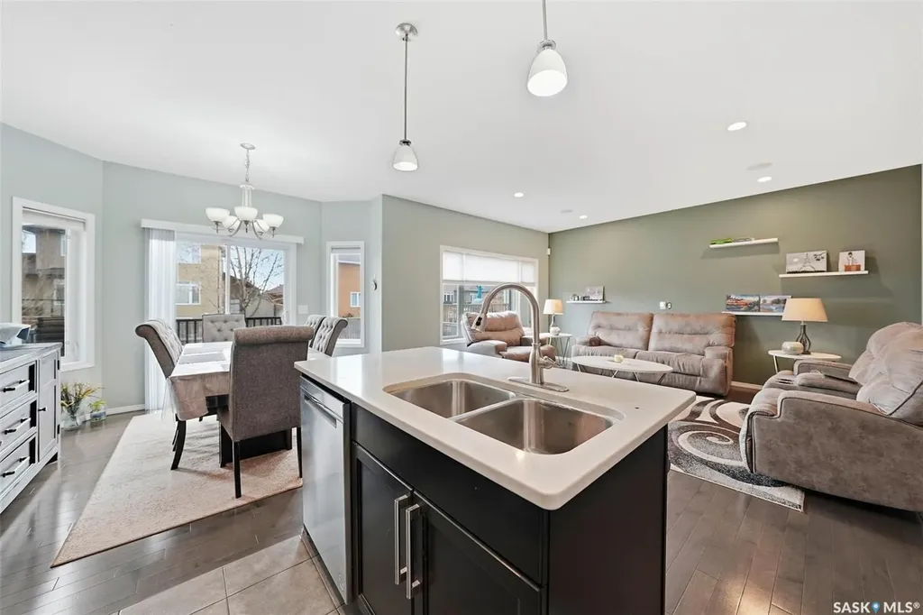 519 Rempel Manor Saskatoon SK S7T 0J3
