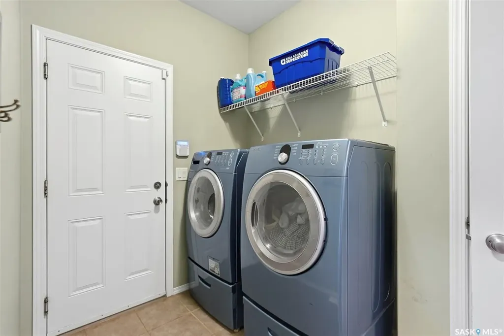 519 Rempel Manor Saskatoon SK S7T 0J3