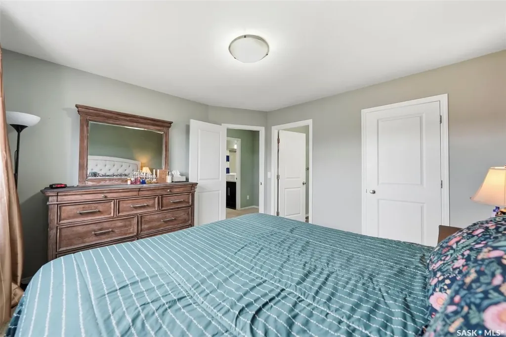 519 Rempel Manor Saskatoon SK S7T 0J3
