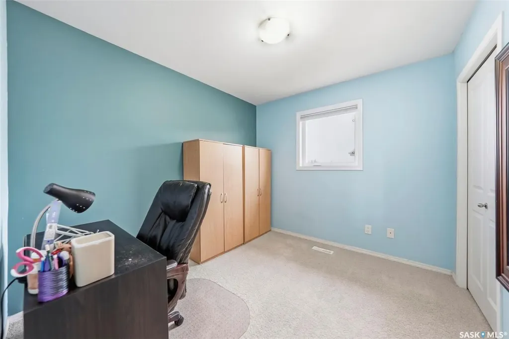 519 Rempel Manor Saskatoon SK S7T 0J3