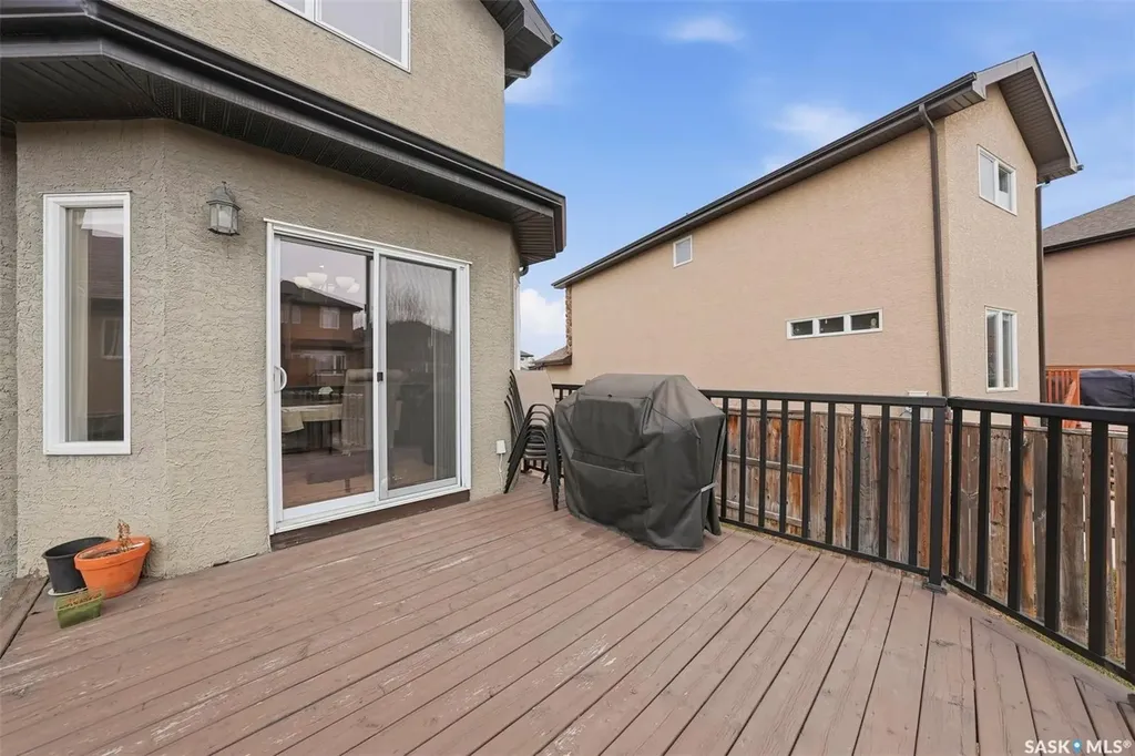 519 Rempel Manor Saskatoon SK S7T 0J3