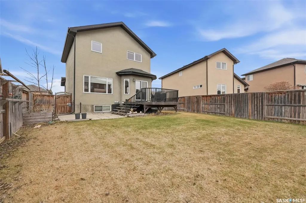 519 Rempel Manor Saskatoon SK S7T 0J3