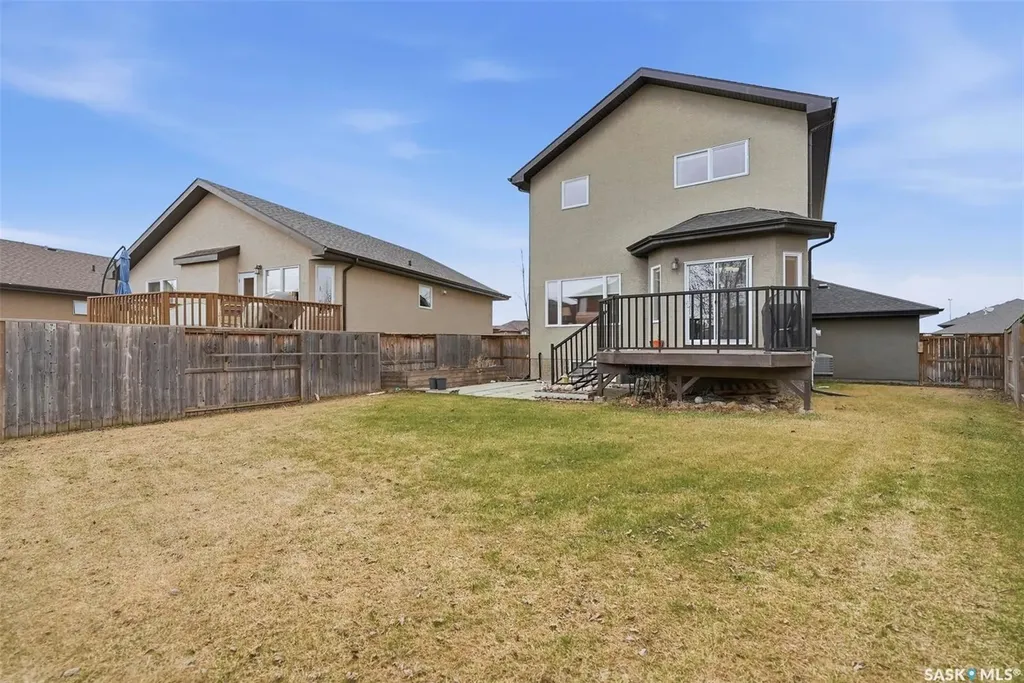 519 Rempel Manor Saskatoon SK S7T 0J3