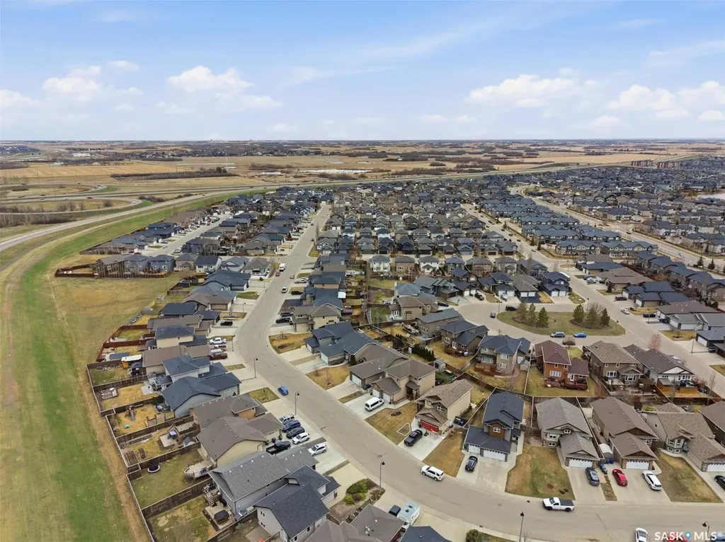 519 Rempel Manor Saskatoon SK S7T 0J3