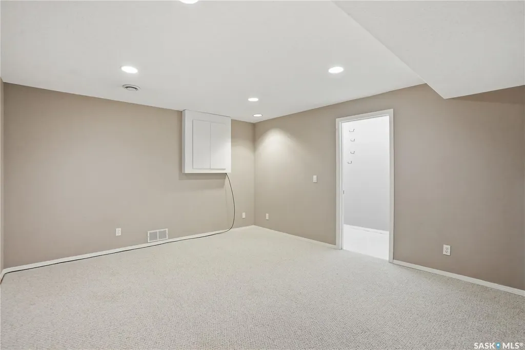 410 Keevil Crescent Saskatoon SK S7N 4R6