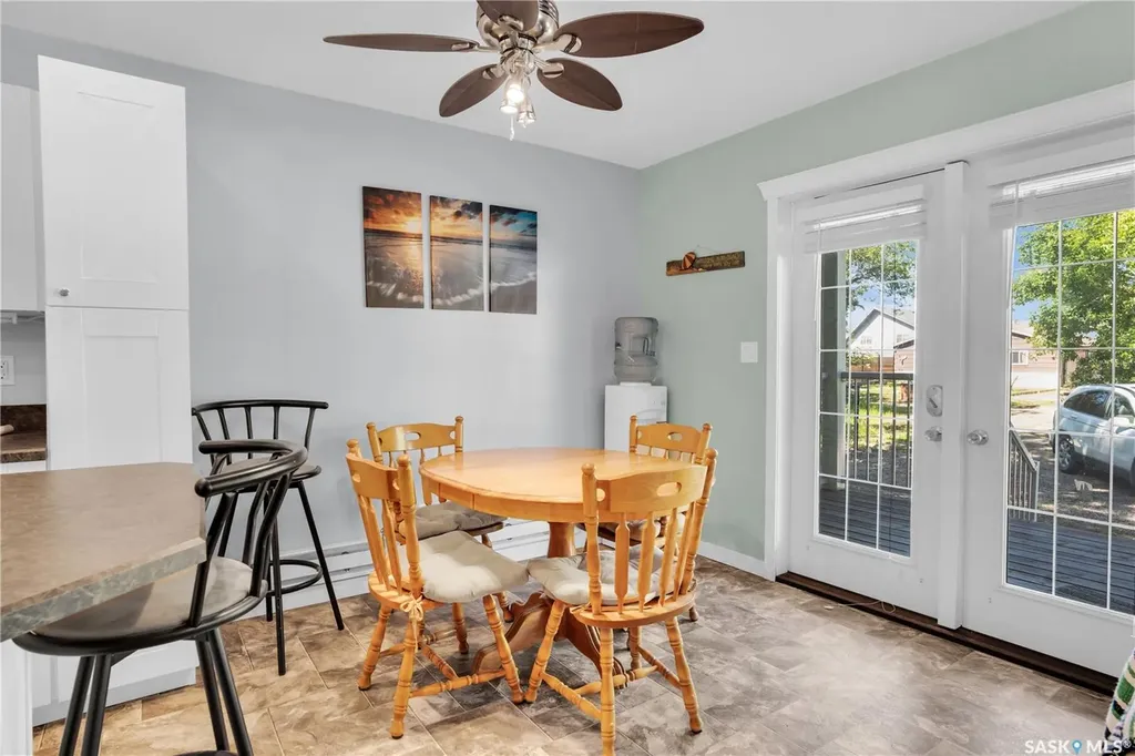 607 Brighton Street Saskatchewan Beach SK S0G 4L0