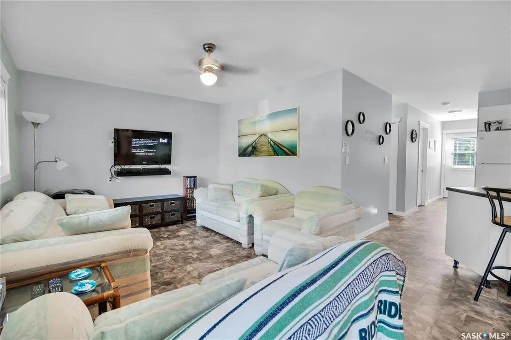 607 Brighton Street Saskatchewan Beach SK S0G 4L0