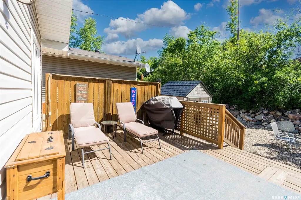 607 Brighton Street Saskatchewan Beach SK S0G 4L0