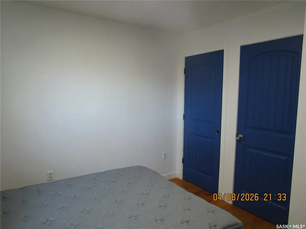 233 4th Avenue E Gravelbourg SK S0H 1X0