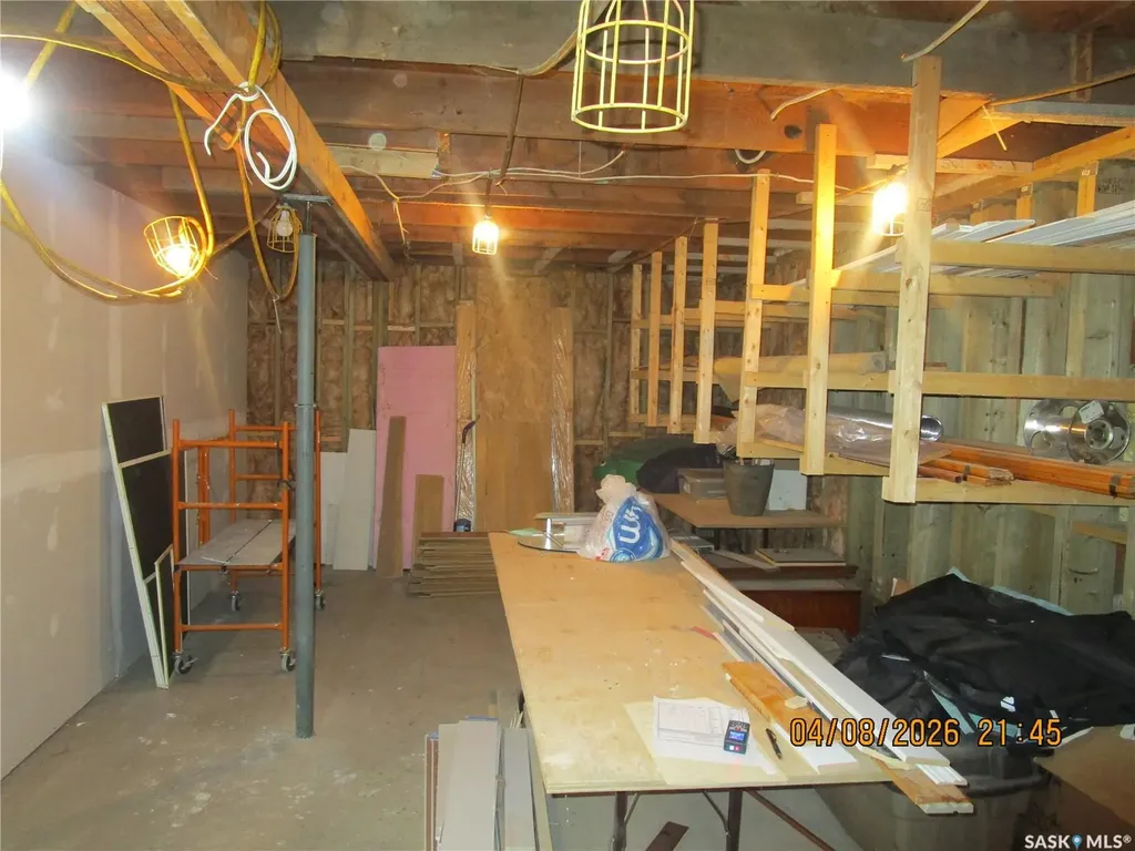 233 4th Avenue E Gravelbourg SK S0H 1X0