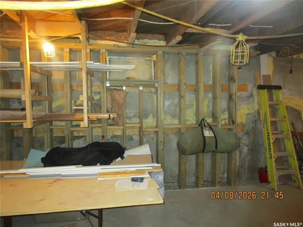 233 4th Avenue E Gravelbourg SK S0H 1X0