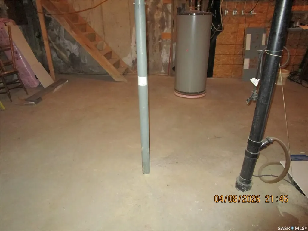 233 4th Avenue E Gravelbourg SK S0H 1X0