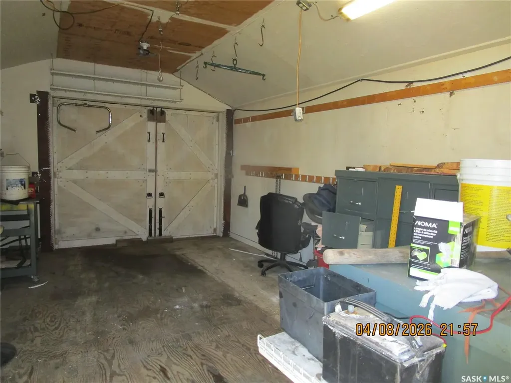 233 4th Avenue E Gravelbourg SK S0H 1X0