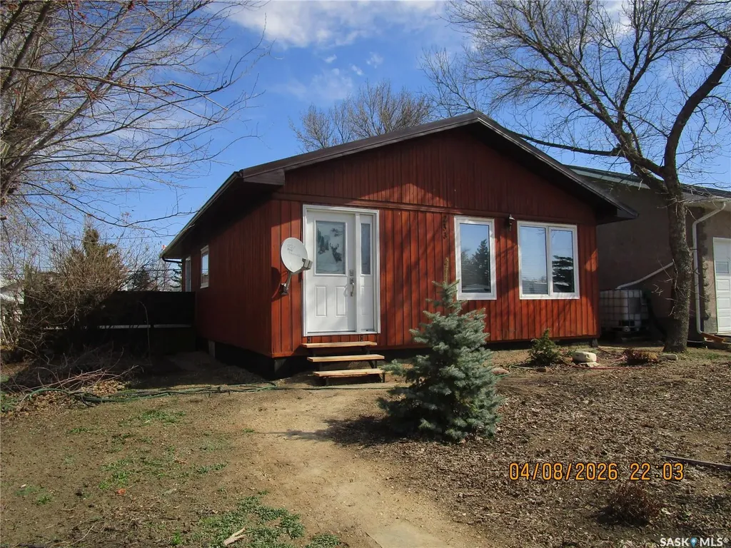 233 4th Avenue E Gravelbourg SK S0H 1X0