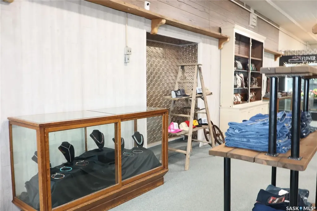 128 Centre Street Assiniboia SK S0H 0B0