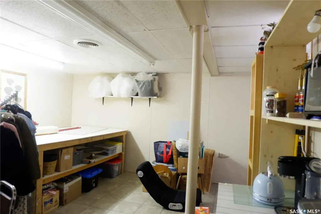 128 Centre Street Assiniboia SK S0H 0B0