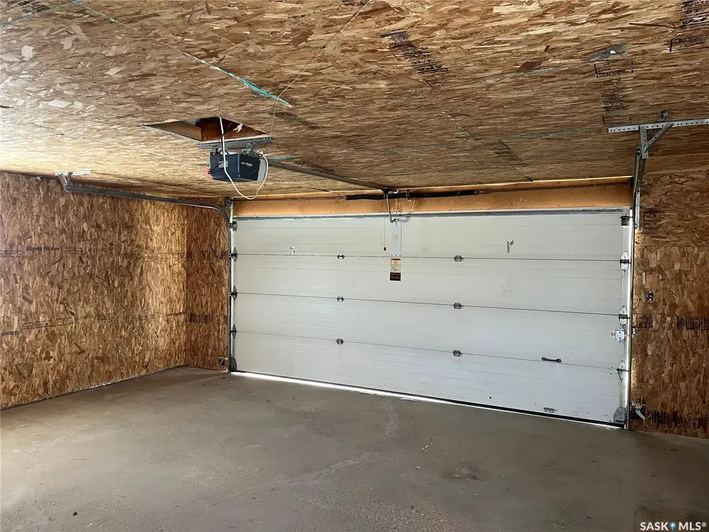 2745 Abbott Road Regina SK S4N 2J7