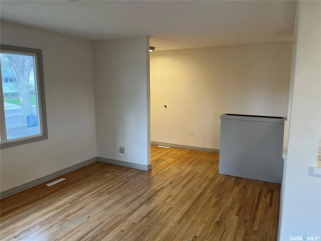 2745 Abbott Road Regina SK S4N 2J7