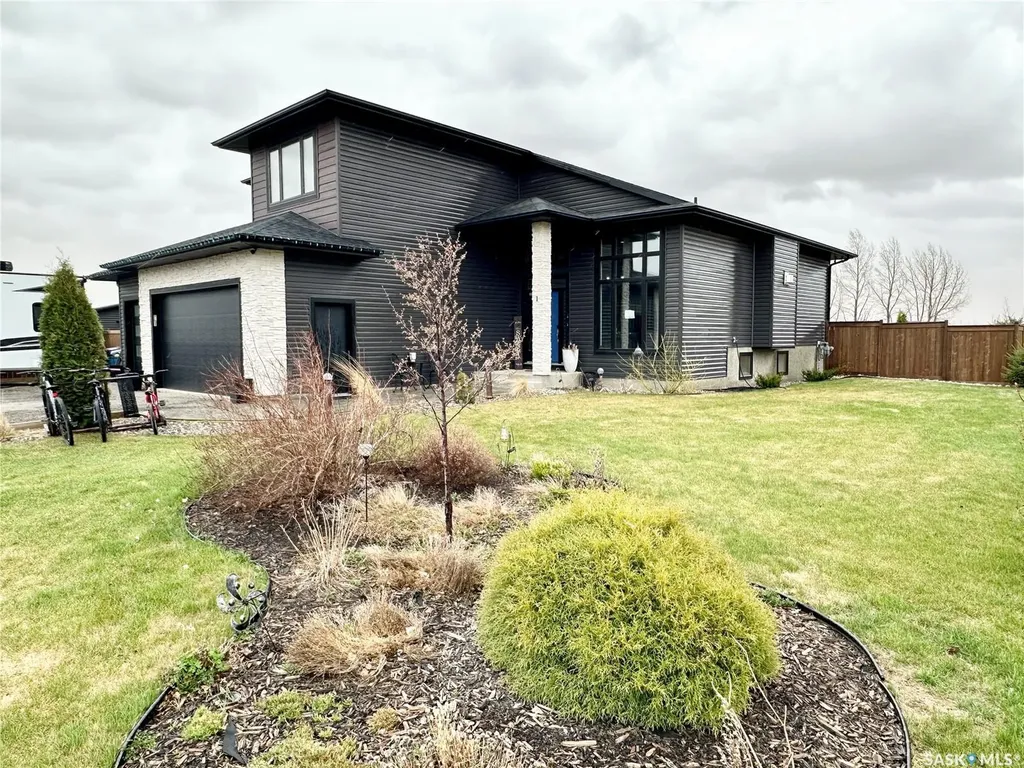 1 Lloyd Avenue Fillmore SK S0G 1N0